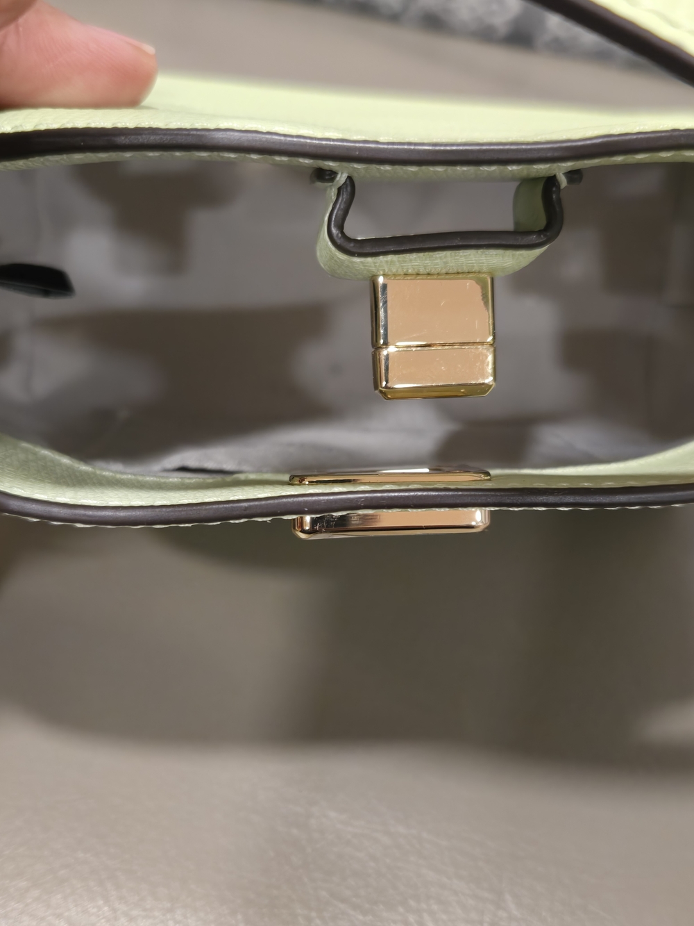 Kate Spade Pastel Green Mini Crossbody with Cardholder - Picture 9 of 13